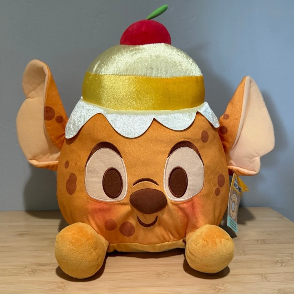 Stitch Pineapple Upside-Down Cake Munchling (Large, 16")